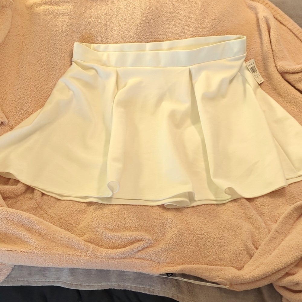 Lovesick White, Pleated Scuba Skater Mini Skirt - NWT